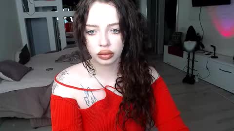 Hannah online show from February 8, 4:00 pm