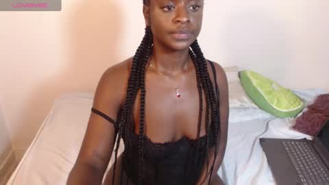 hannahcox1 online show from January 18, 9:13 am