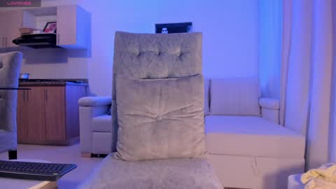 Hannah  online show from January 30, 2:06 am