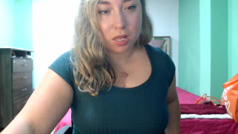 hannahevans2 online show from July 17, 3:44 am
