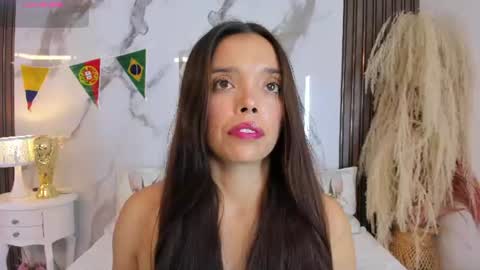 Hannahill69 online show from July 7, 5:21 am