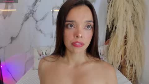 Snapshot of hannahill69 chatting on October 1, 5:01 am Hannahill69 online show from October 1, 5:01 am