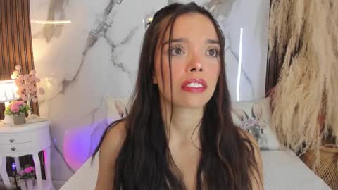 Hannahill69 online show from November 4, 4:50 am