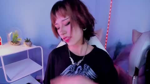 Hannah online show from April 20, 12:19 pm