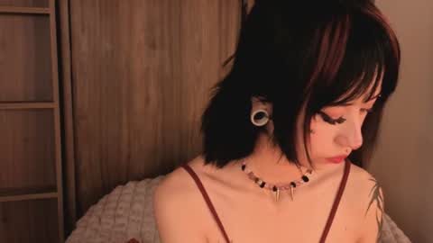 hannahsky_ online show from July 29, 11:32 am