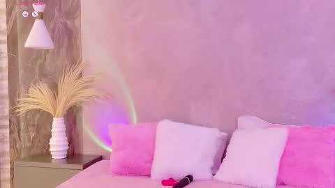 hannaprada1 online show from February 9, 11:56 am