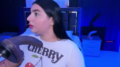 Hannasscott online show from October 24, 1:07 pm