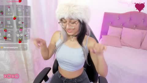 HANNI  online show from December 4, 12:40 pm