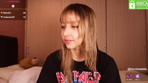 Hannie  online show from August 6, 2:07 am