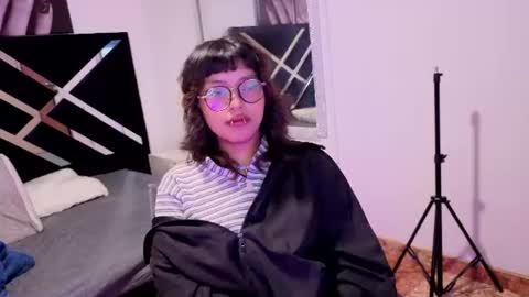 hannita_01 online show from July 8, 12:07 pm