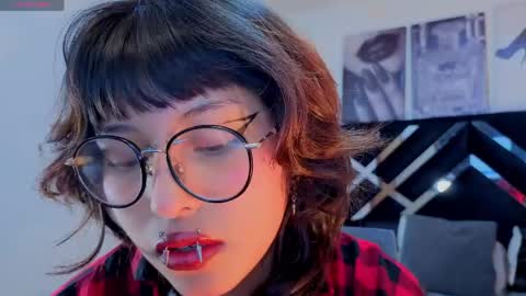 hannita_01 online show from June 5, 12:11 pm