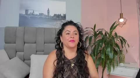 Hanny  online show from July 28, 2:13 pm