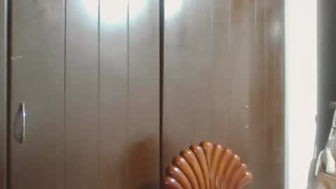 hanny online show from November 12, 1:58 am