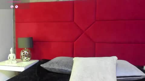 Snapshot of hanny_milf_ chatting on December 18, 11:56 am HANNY online show from December 18, 11:56 am
