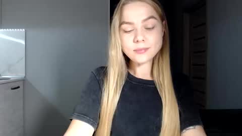 Snapshot of happy_fox_ chatting on October 13, 7:38 pm happy_fox_ online show from October 13, 7:38 pm