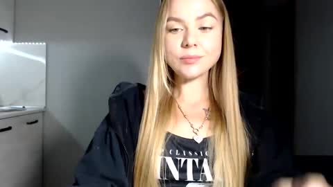 Snapshot of happy_fox_ chatting on September 25, 10:07 pm happy_fox_ online show from September 25, 10:07 pm