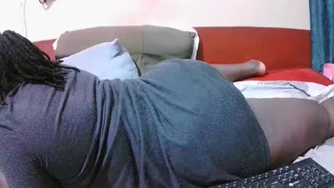 Snapshot of happysonia chatting on February 26, 7:19 pm happysonia online show from February 26, 7:19 pm