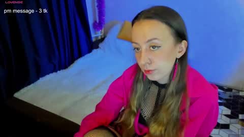 Snapshot of happystephanie chatting on February 18, 4:49 pm Stephanie online show from February 18, 4:49 pm