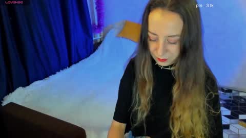 Snapshot of happystephanie chatting on January 5, 8:10 pm Stephanie online show from January 5, 8:10 pm