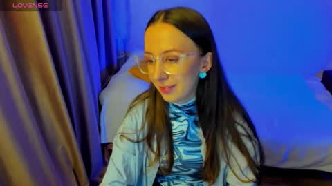 Stephanie online show from March 23, 7:09 pm