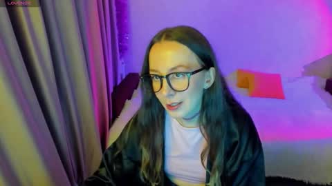 Snapshot of happystephanie chatting on September 24, 10:42 pm Stephanie online show from September 24, 10:42 pm