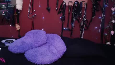 greta online show from June 10, 9:02 pm