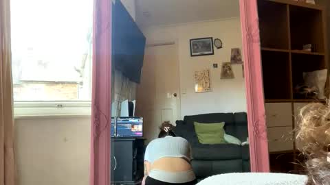 harleeyb online show from March 3, 9:26 am