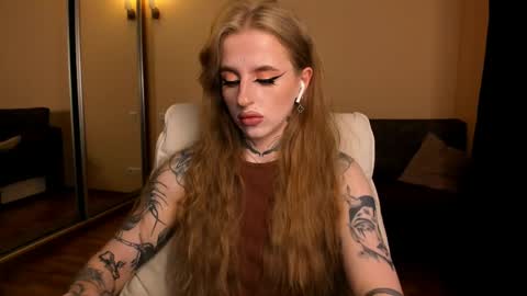 Julia online show from May 31, 5:57 am