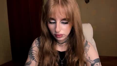 Julia online show from March 1, 5:18 am