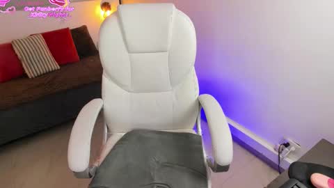 Harper  online show from November 25, 10:10 pm