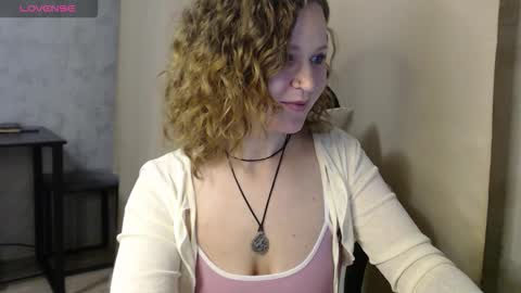 Snapshot of harpersweety chatting on October 6, 6:45 pm Harper online show from October 6, 6:45 pm