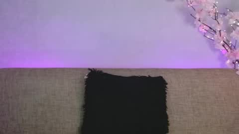     online show from April 18, 7:07 pm