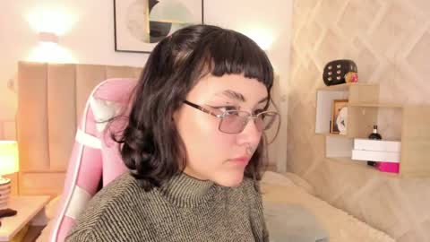 Haru Bonny online show from April 8, 8:33 pm