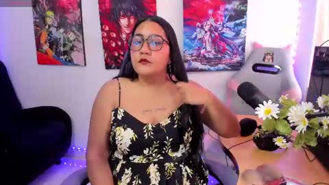 karen  online show from June 15, 7:36 pm