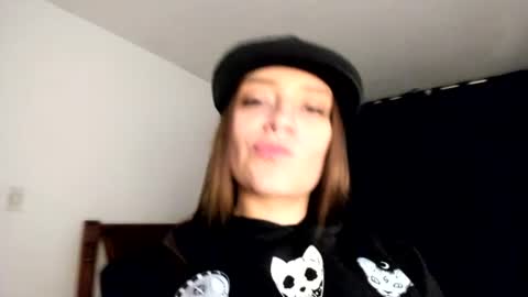 Nicole Dior online show from June 25, 5:07 am