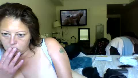 Snapshot of haterbate1111 chatting on September 15, 6:37 pm haterbate1111 online show from September 15, 6:37 pm