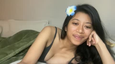 hawaiigirl_ online show from November 20, 2:07 pm