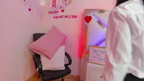 Hayami  online show from February 4, 12:33 pm