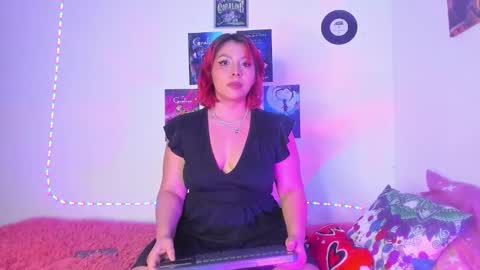 hayden_howland online show from October 13, 5:32 am