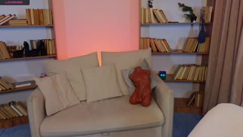 Hayle online show from February 7, 1:58 am