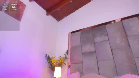 Im Hazel online show from November 20, 9:16 pm