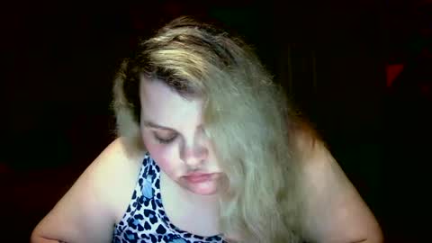Snapshot of hazeleyez97 chatting on September 29, 6:18 am Hazeleyez97 online show from September 29, 6:18 am