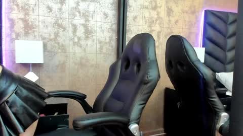 HazelMoret online show from January 16, 11:58 am