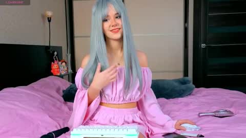 hazeltrue online show from December 2, 7:05 pm