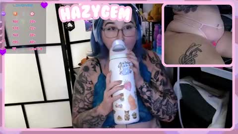 Snapshot of hazygem chatting on October 1, 1:21 am Gemma online show from October 1, 1:21 am