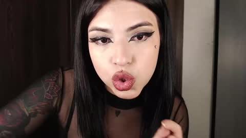 HEATHER DEMONZX   Please help me to reach 100 thumbs up online show from October 3, 2:16 am