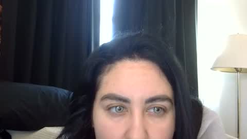 heatwavee online show from February 12, 3:25 pm