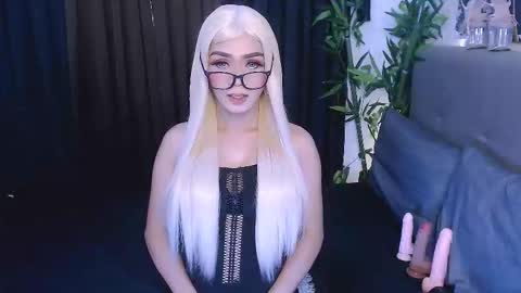 Snapshot of heaven_amethyst chatting on September 11, 9:09 am Goddess Heaven online show from September 11, 9:09 am