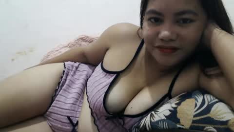 heavenlyeyes69 online show from November 11, 8:17 pm