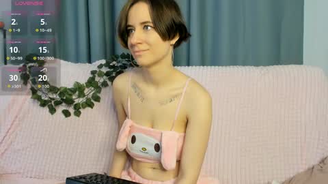 heavenmoth online show from May 28, 1:09 pm